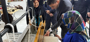 Kaymakam Akar, Boyalı Fengere Kadın Eli Tarımsal Kalkınma Kooperatifi'ni ziyaret etti