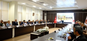 Yükümlüler meslek sahibi oluyor
Adana’da denetimli serbestlik kapsamındaki yükümlülerin istihdama kazandırılmasını amaçlayan protokol çerçevesinde, yükümlüler meslek sahibi oldu