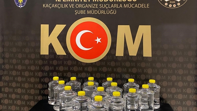 Bayburt'ta Roma dönemine ait 15 adet sikke ve 40 litre kaçak alkol ele geçirildi