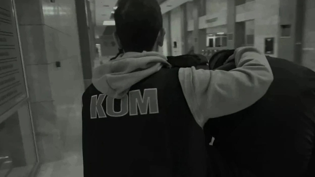 Antalya'da tehditle para istedikleri iş yerini kurşunlayan 3 şüpheli tutuklandı
Şüphelilerin gerçekleştirdikleri eylem güvenlik kamerasına yansıdı