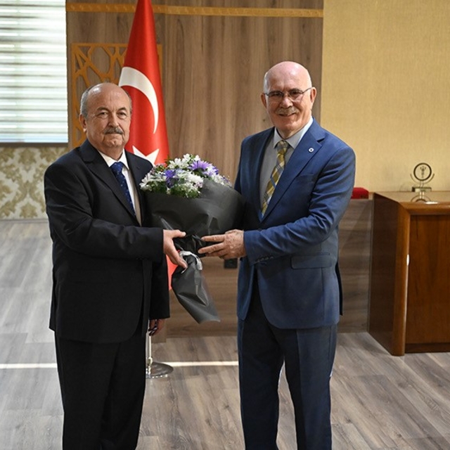 Uşak Üniversitesinde rektörlük devir teslim töreni gerçekleşti