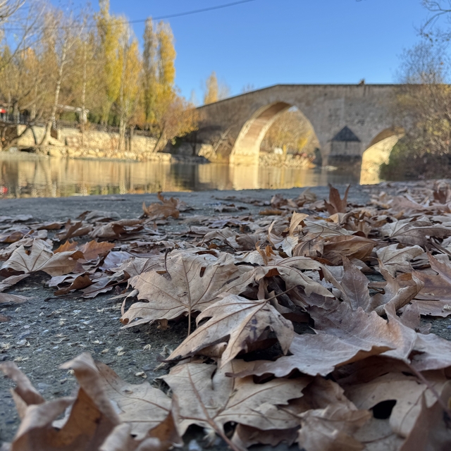 Bin yıllık Haburman köprüsü, tüm ihtişamı ile ayakta