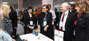 Dokuz Eylül Üniversitesi Kariyer Zirvesi 2025 başladı