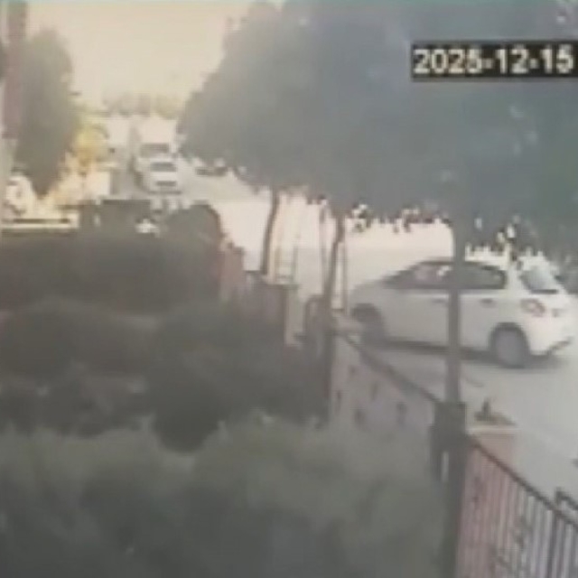 Otomobille motosiklet çarpıştı: 1 yaralı