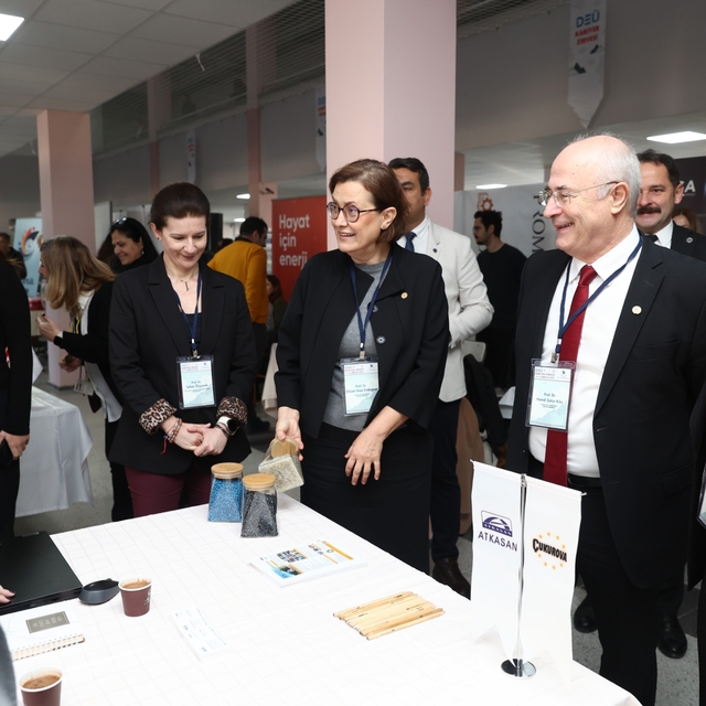 Dokuz Eylül Üniversitesi Kariyer Zirvesi 2025 başladı