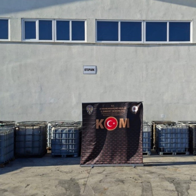 Polis 20 ton kaçak akaryakıt ele geçirdi