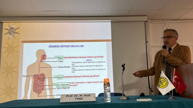 Aydın Lisesi'nde öğrenciler akademi dünyası ile buluşuyor