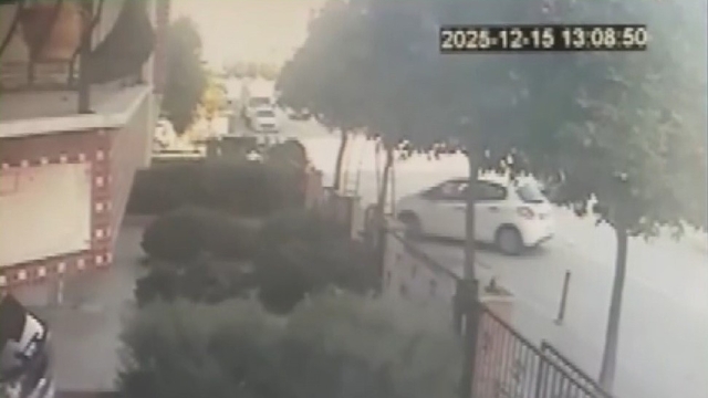 Otomobille motosiklet çarpıştı: 1 yaralı