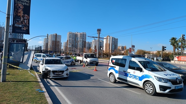 İzmir'de alkollü sürücünün çarptığı yaşlı kadın hayatını kaybetti