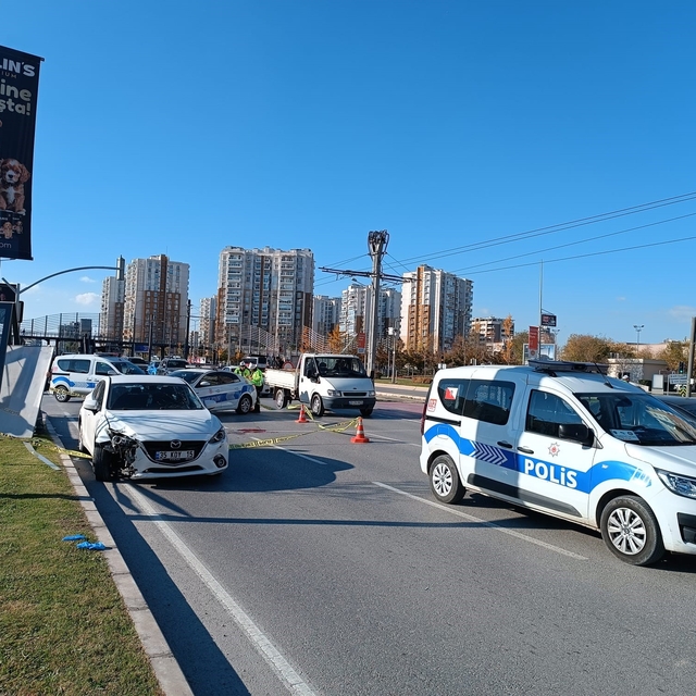 İzmir'de alkollü sürücünün çarptığı yaşlı kadın hayatını kaybetti