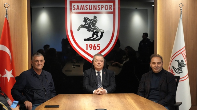 Samsunspor yönetimi, 'sözde taraftarlar'dan şikayetçi: "Makyajlı Samsunlular"
Samsunspor Başkanvekili Veysel Bilen:
"Sözde taraftarlardan şikayetçiyim, makyajlı Samsunlular iyi günde gururlanıyor, kötü günde oklarını çıkarıyor"
"Mainz maçı bizim için çok önemli"
Fuat Çapa: "Bizim gençlerimiz de tecrübeli ağabeylerini görse aynı hareketi yapar"