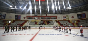 Erzurum'da Buz Hokeyi Kış Spor Oyunları sona erdi