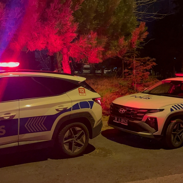 Eşinin eve dönmesini isteyen koca, rast gele ateş açtı; gözaltına alındı