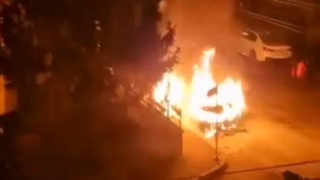 Bursa'da seyir halinde yanan otomobil alev topuna döndü