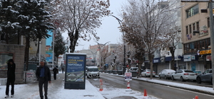 Van'da kar yağışı nedeniyle 90 yerleşim yeri ulaşıma kapandı