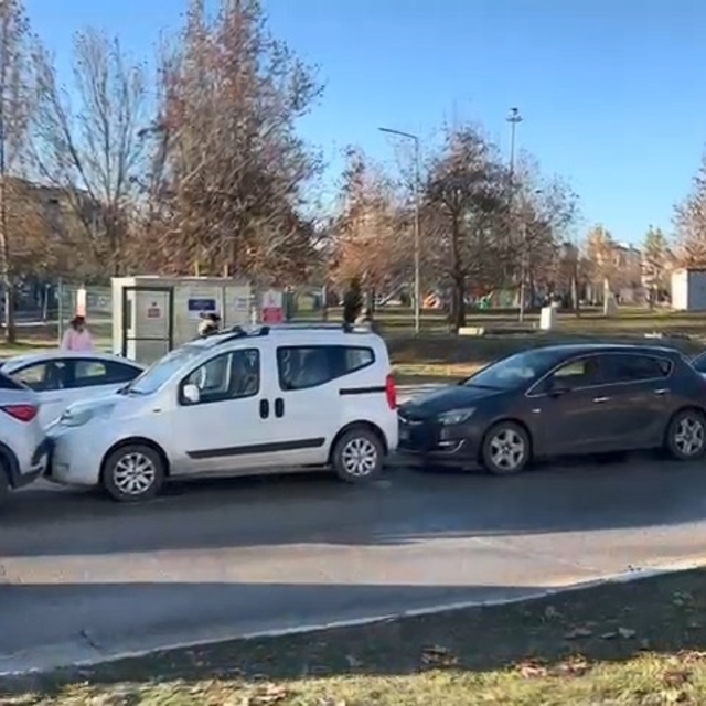 Elazığ'da buzlanma zincirleme kazaya neden oldu: 6 araç birbirine girdi