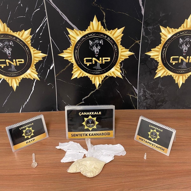 Çanakkale'de uyuşturucu operasyonu; 3 tutuklama
Uyuşturucu operasyonunda 12...