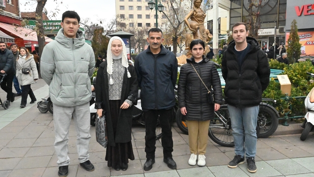 Eskişehir'deki binlerce uluslararası öğrenciye ES-UDER destek eli uzatıyor