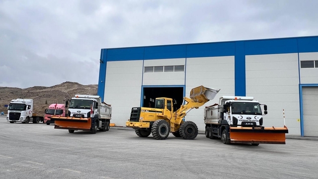 Kocasinan Belediyesi kar yağışına karşı önlemlerini aldı