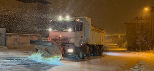 Van'da kar yağışı nedeniyle 90 yerleşim yeri ulaşıma kapandı (2)