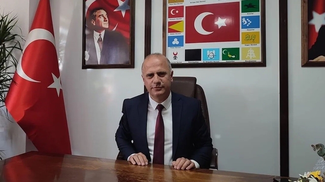 Başkan Torun, açtı ağzını yumdu gözünü
Osmaneli Belediye Başkanı Bekir Torun;
"Osmaneli'ne ortalama 150'ye yakın konut kazandıracağız"