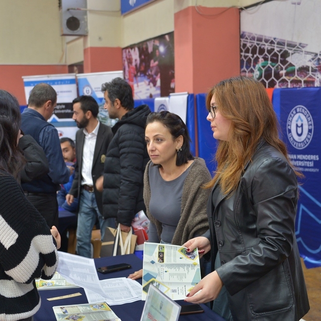 MSKÜ, Aydın'da geleceğini planlayan gençlerle bir araya geldi
