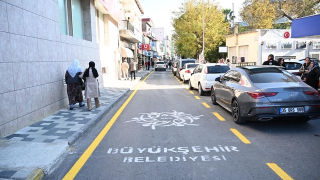 Aydın Büyükşehir Belediyesi yol yapım ve yenileme çalışmalarını sürdürüyor
