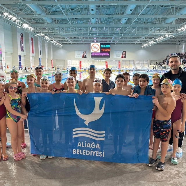 Aliağalı yüzücüler zirveye kulaç attı