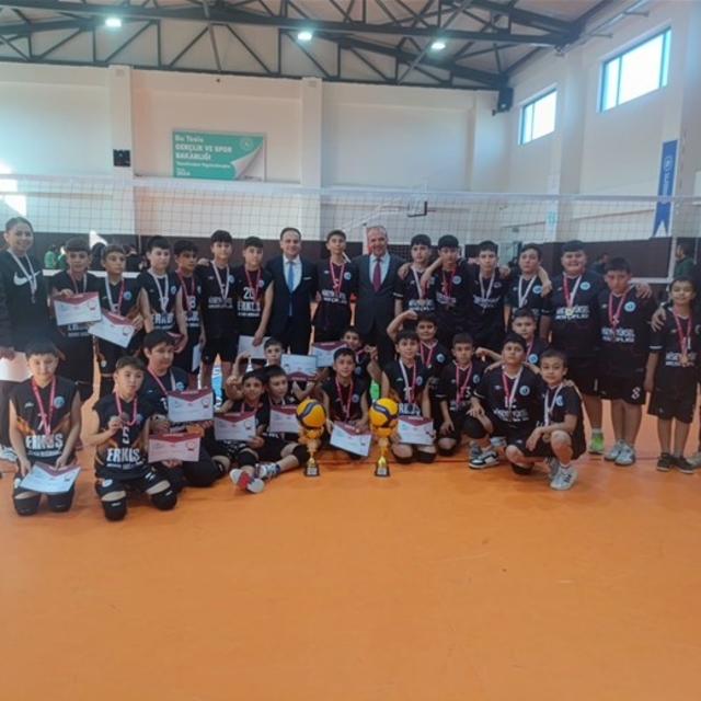 Karpuzlu'da Yıldız Erkekler Voleybol Müsabakaları tamamlandı