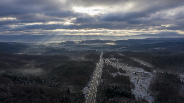 Bolu, Düzce ve Karabük'ün yüksek kesimlerindeki kış manzaraları havadan görüntülendi
