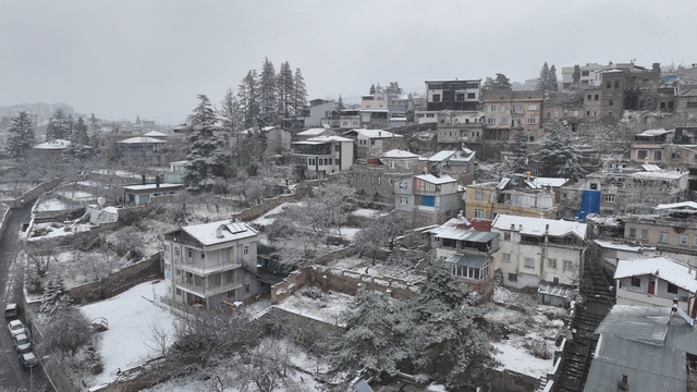 Kayseri ve Kırşehir'de kar yağışı etkili oldu