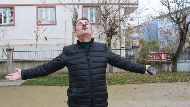 45 yıldır içtiği sigarayı bıraktı, nefes almaya başladı
Siirt'te sigarayı bırakan 4 talihli, çeyrek altını kapacak