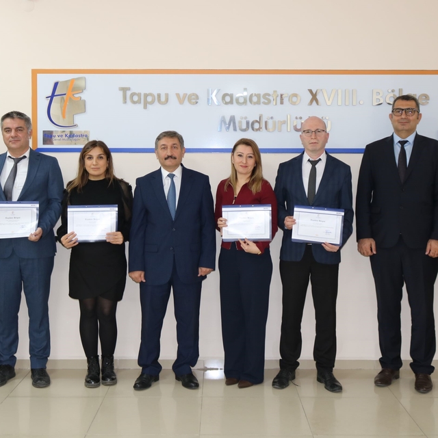 Memurun dikkati 20 milyonluk dolandırıcılığı engelledi
Sahte kimlik ile ars...