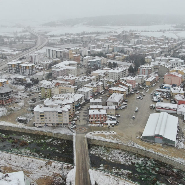 Kastamonu'da kar yağışı ilçeleri beyaza bürüdü
