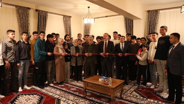 Yunus Emre Anadolu Lisesi Pansiyonu'nda 'İbrahim Eroğlu Erdem-Değer-Eylem Salonu' açıldı