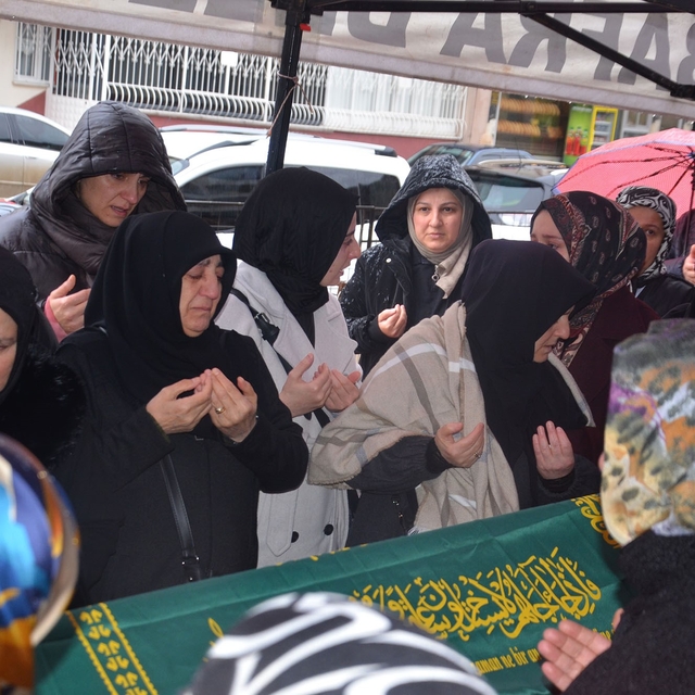 Sivas'ta göçük altında can veren şantiye müdürü, Bafra'da defnedildi