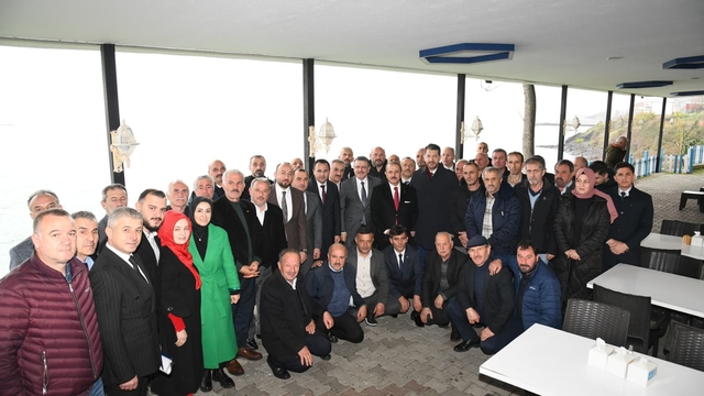 Trabzon Büyükşehir Belediye Başkanı Genç, Vakfıkebir'de muhtarlarla buluştu