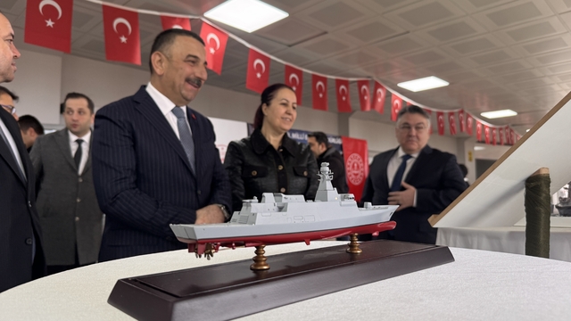 Zonguldak'ta yerli ve milli teknoloji ürünlerinin maketleriyle öğrencilere üretim bilinci kazandırılıyor