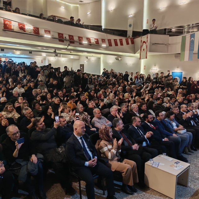 'Dünya Türk Dili Ailesi Günü' Eskişehir'de coşkuyla kutlandı
