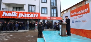 Erzurum'da halk pazarının 10'uncu şubesi açıldı
Erzurum Büyükşehir Belediyesi Halk Pazarı'nda; ekmek 7,5 TL, yumurtanın kolisi 129,90 TL ve kıyma 449,90 TL