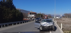 Denizli'de 2 otomobilin çarpıştığı kazada 1 kişi öldü, 1 kişi yaralandı