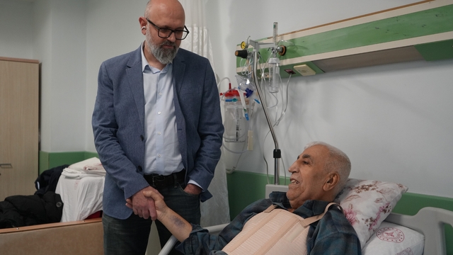 Dünyanın ileri merkezlerinde yapılan 'hibrit aort' ameliyatı Samsun'da başarıyla uygulandı
Tespit edilmeseydi hayatını kaybedecekti: Samsun'da ileri düzey aort ameliyatı