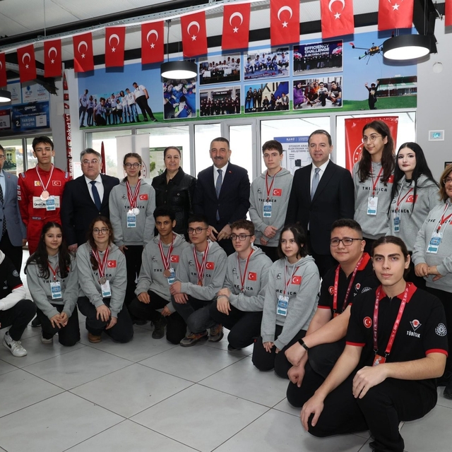 Zonguldak'ta öğrencilere yerli ve milli teknolojiler tanıtıldı