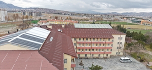 Kayseri Hacı Rukiye Gazioğlu Huzurevi'nin çatısında yenileme çalışması başlatıldı