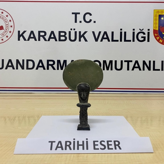 Karabük'te Antik Mısır dönemine ait heykel ele geçirildi