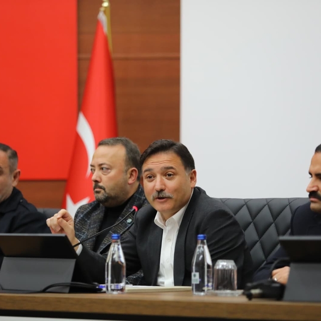 Vali Çiçek: "Turist rehberlerinin sahadaki görüşleri bizim için önemli"