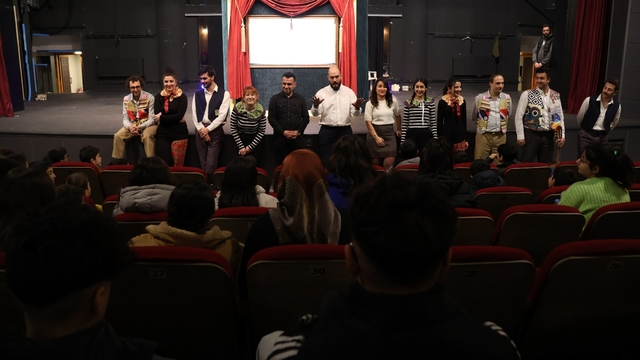 Erzurum'da devlet korumasındaki çocuklar tiyatro ve sanatla buluştu