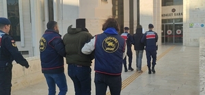 Balıkesir'de jandarma, sessiz aparatlı hırsızları kıskıvrak yakaladı