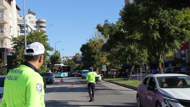 Antalya'da son 1 haftada 11 bin 553 araç ve sürücüne ceza kesildi