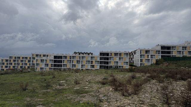 Yapı kullanım izni olmadığı gerekçesiyle kapatılma kararı alınan tesisten açıklama
"Burası bir yurt değildir, yurt vasfında değildir"
"Burada büyük mağduriyet yaşayan ilk başta öğrenci olan kiracılarımız"